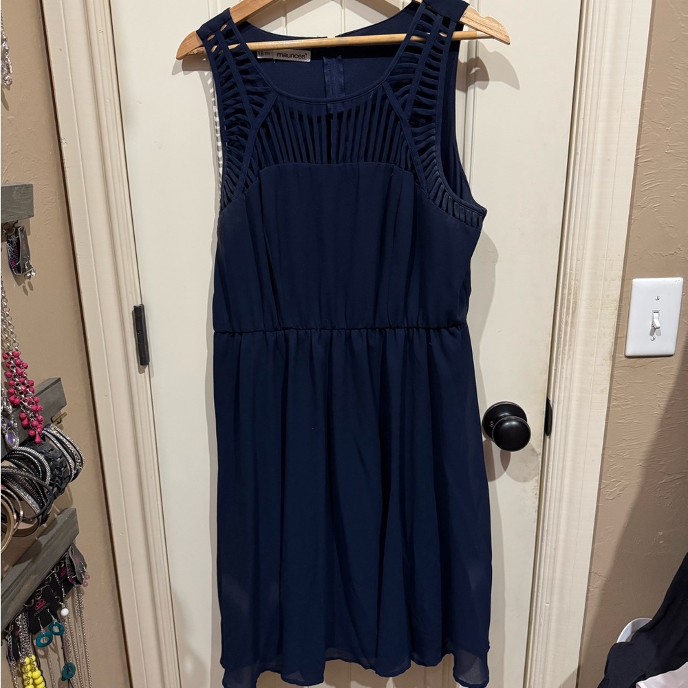Elegant Navy Blue Sleeveless Dress